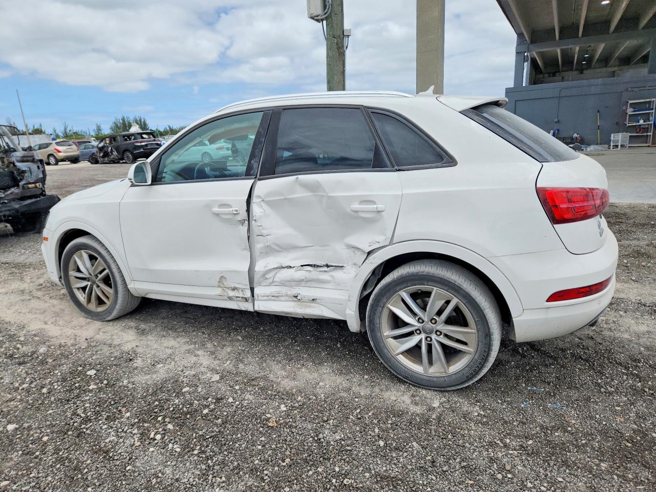 2017 AUDI Q3