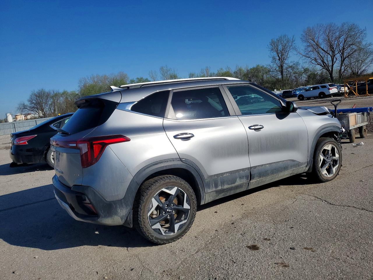 2024 KIA SELTOS EX