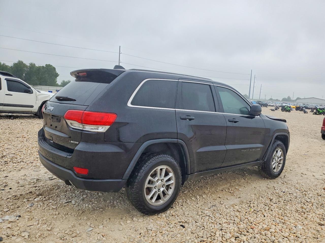 2018 JEEP GRAND CHEROKEE LAREDO 4X2