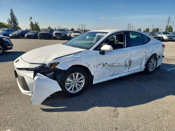 2026 TOYOTA CAMRY