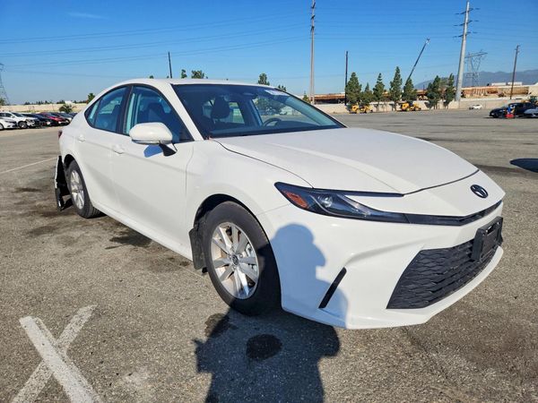 2026 TOYOTA CAMRY