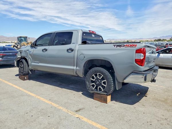 2018 TOYOTA TUNDRA