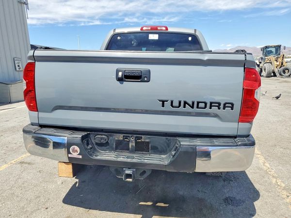 2018 TOYOTA TUNDRA