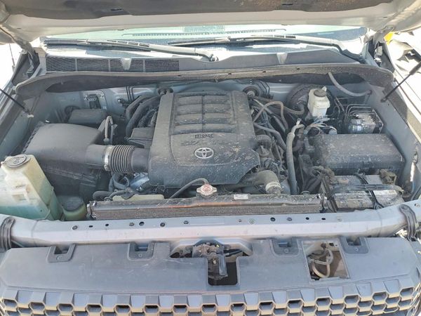 2018 TOYOTA TUNDRA