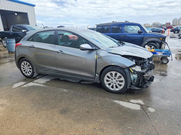 2017 HYUNDAI ELANTRA
