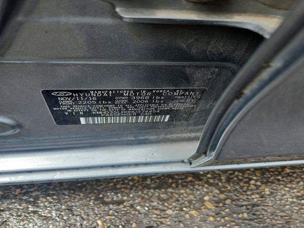 2017 HYUNDAI ELANTRA