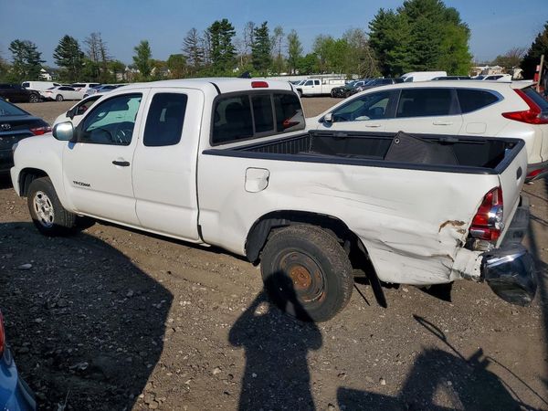2014 TOYOTA TACOMA Delux Grade
