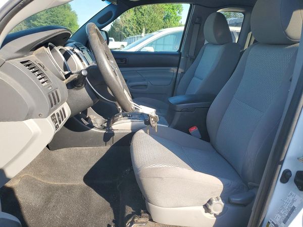 2014 TOYOTA TACOMA Delux Grade