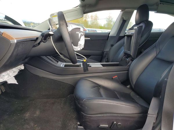 2021 TESLA MODEL 3 — DENT