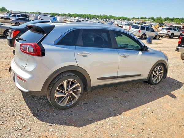2017 KIA NIRO