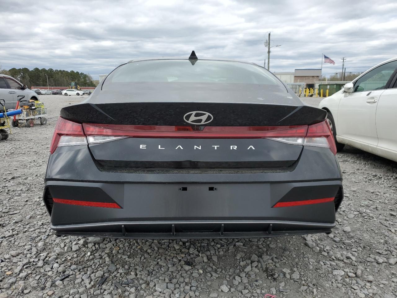 2024 HYUNDAI ELANTRA SEL w/ Convenience Pkg
