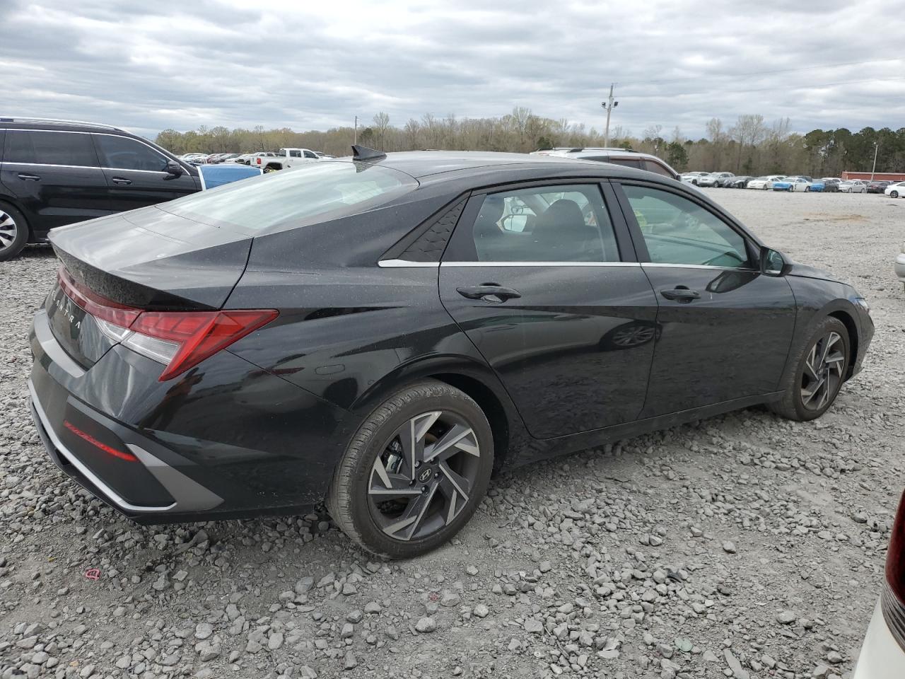 2024 HYUNDAI ELANTRA SEL w/ Convenience Pkg