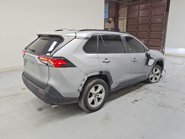 2019 TOYOTA RAV4