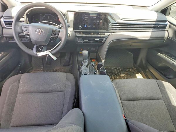 2025 TOYOTA CAMRY