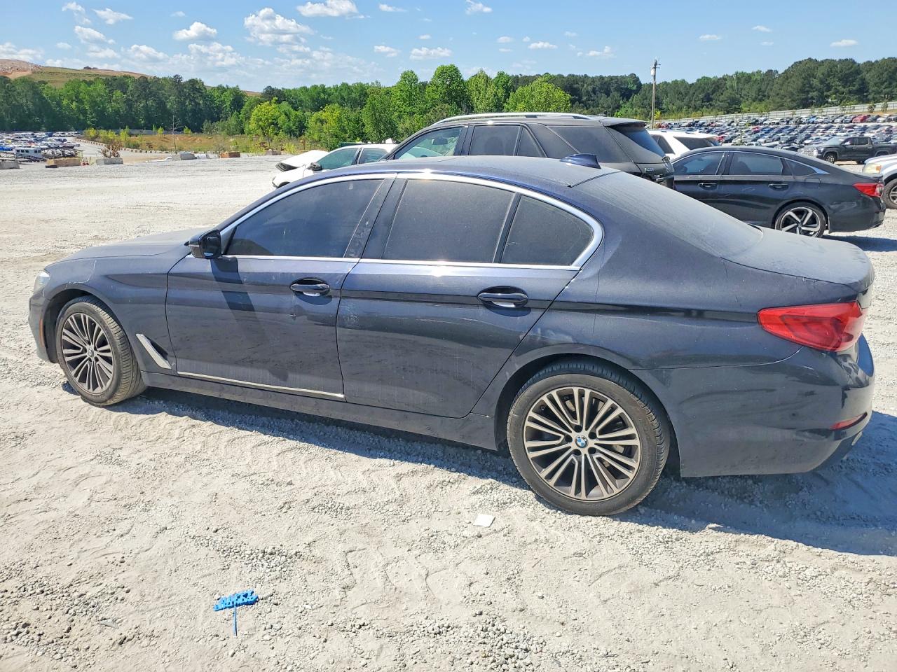 2019 BMW 530