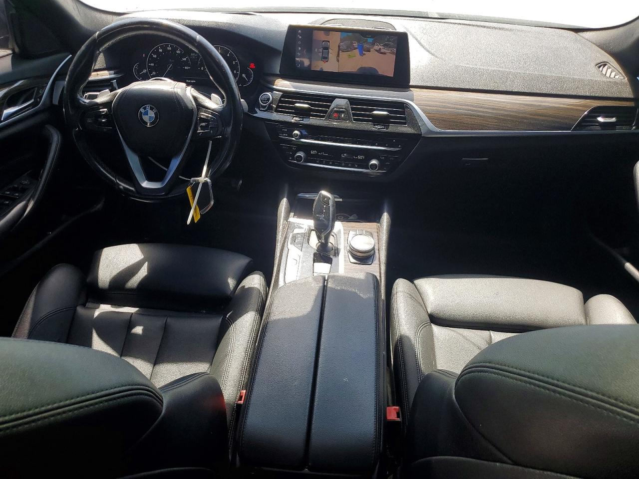 2019 BMW 530