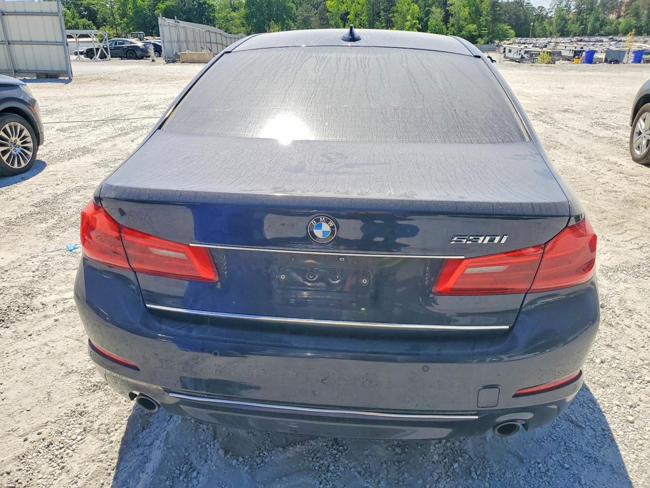 2019 BMW 530