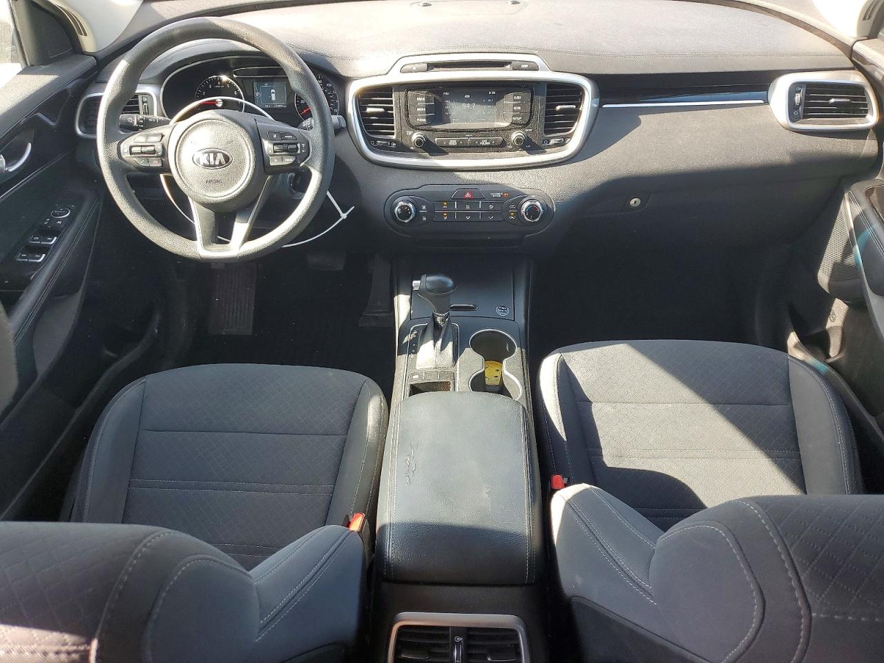 2018 KIA SORENTO L, LX