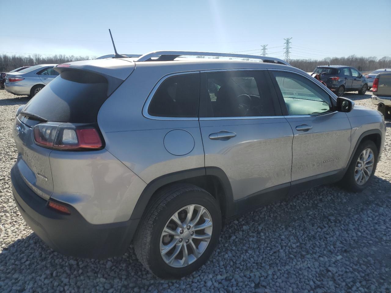 2019 JEEP CHEROKEE LATITUDE FWD