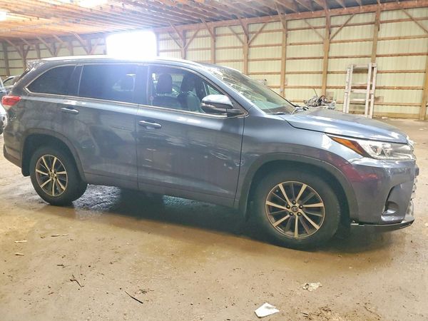 2017 TOYOTA HIGHLANDER SE/XLE