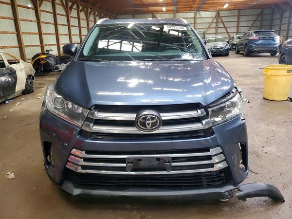 2017 TOYOTA HIGHLANDER SE/XLE