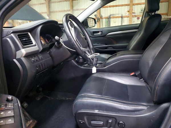 2017 TOYOTA HIGHLANDER SE/XLE