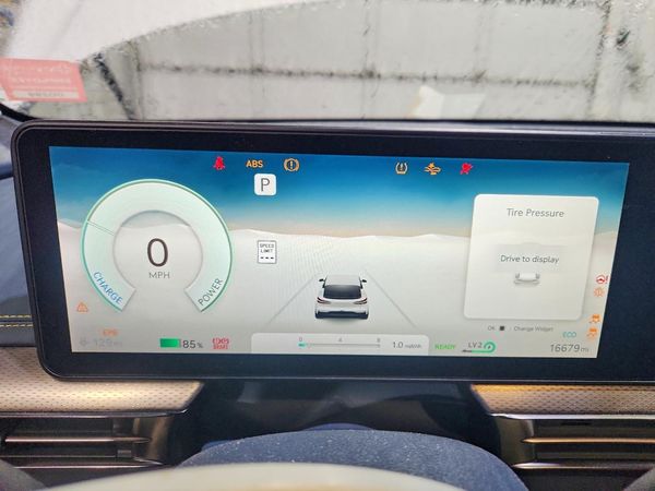 2023 GENESIS GV60