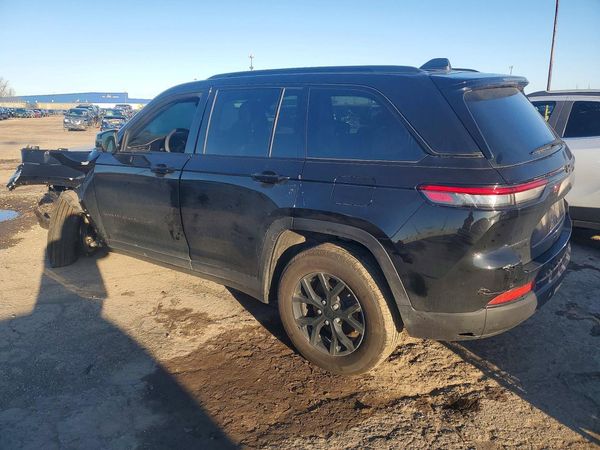 2024 JEEP GRAND CHEROKEE LAREDO 4X4