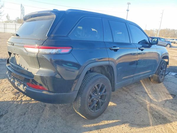 2024 JEEP GRAND CHEROKEE LAREDO 4X4