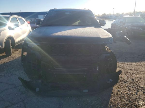 2024 JEEP GRAND CHEROKEE LAREDO 4X4