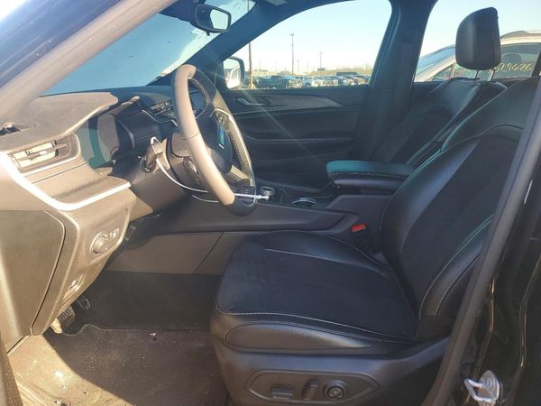 2024 JEEP GRAND CHEROKEE LAREDO 4X4