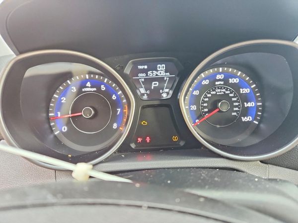 2013 HYUNDAI ELANTRA