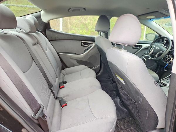2013 HYUNDAI ELANTRA