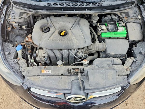 2013 HYUNDAI ELANTRA