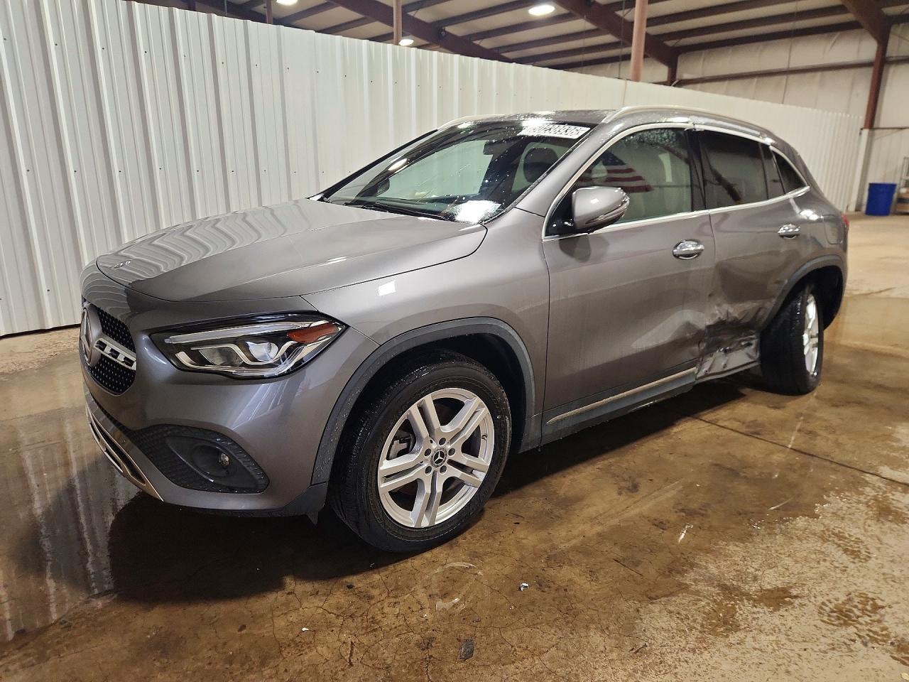 2021 MERCEDES-BENZ GLA GLA250-4M — Front 3/4