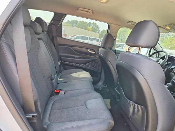 2019 HYUNDAI SANTA FE SE