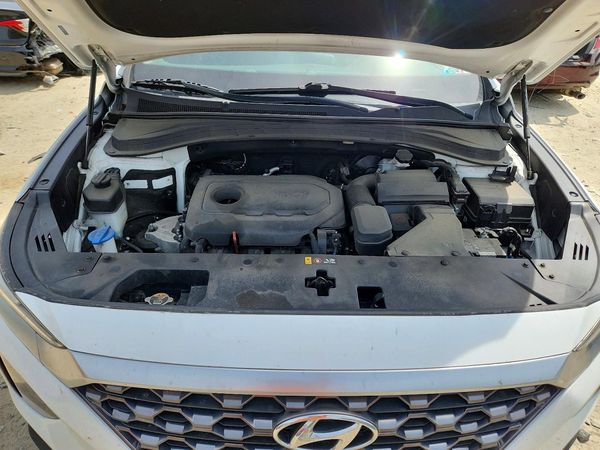 2019 HYUNDAI SANTA FE SE