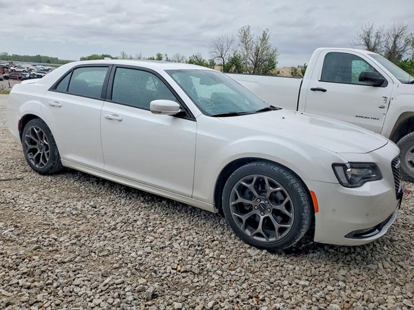2016 CHRYSLER 300