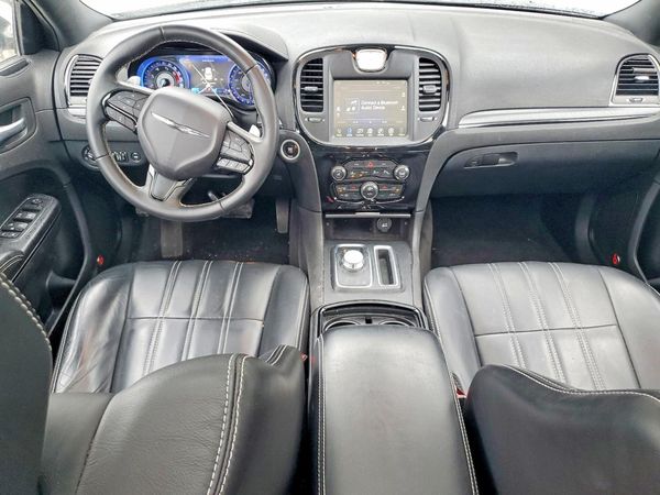 2016 CHRYSLER 300