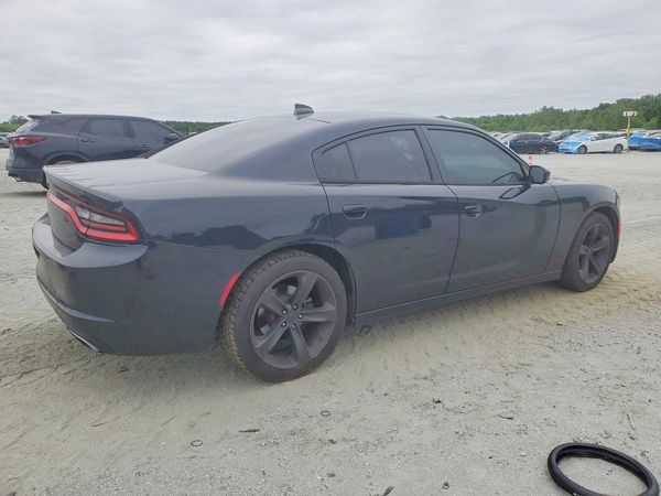 2015 DODGE CHARGER SXT