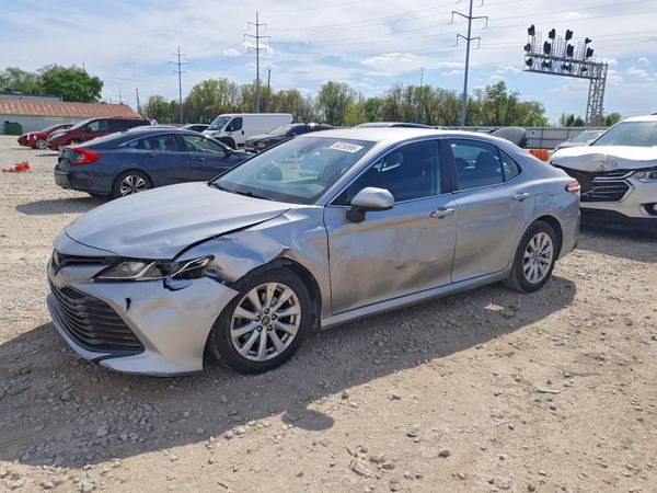 2019 TOYOTA CAMRY