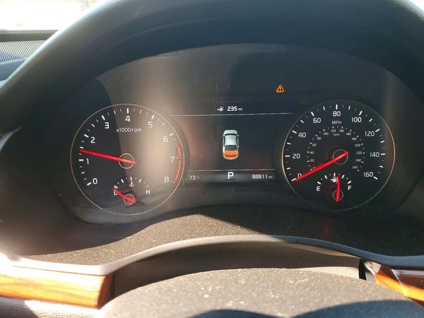 2017 KIA CADENZA