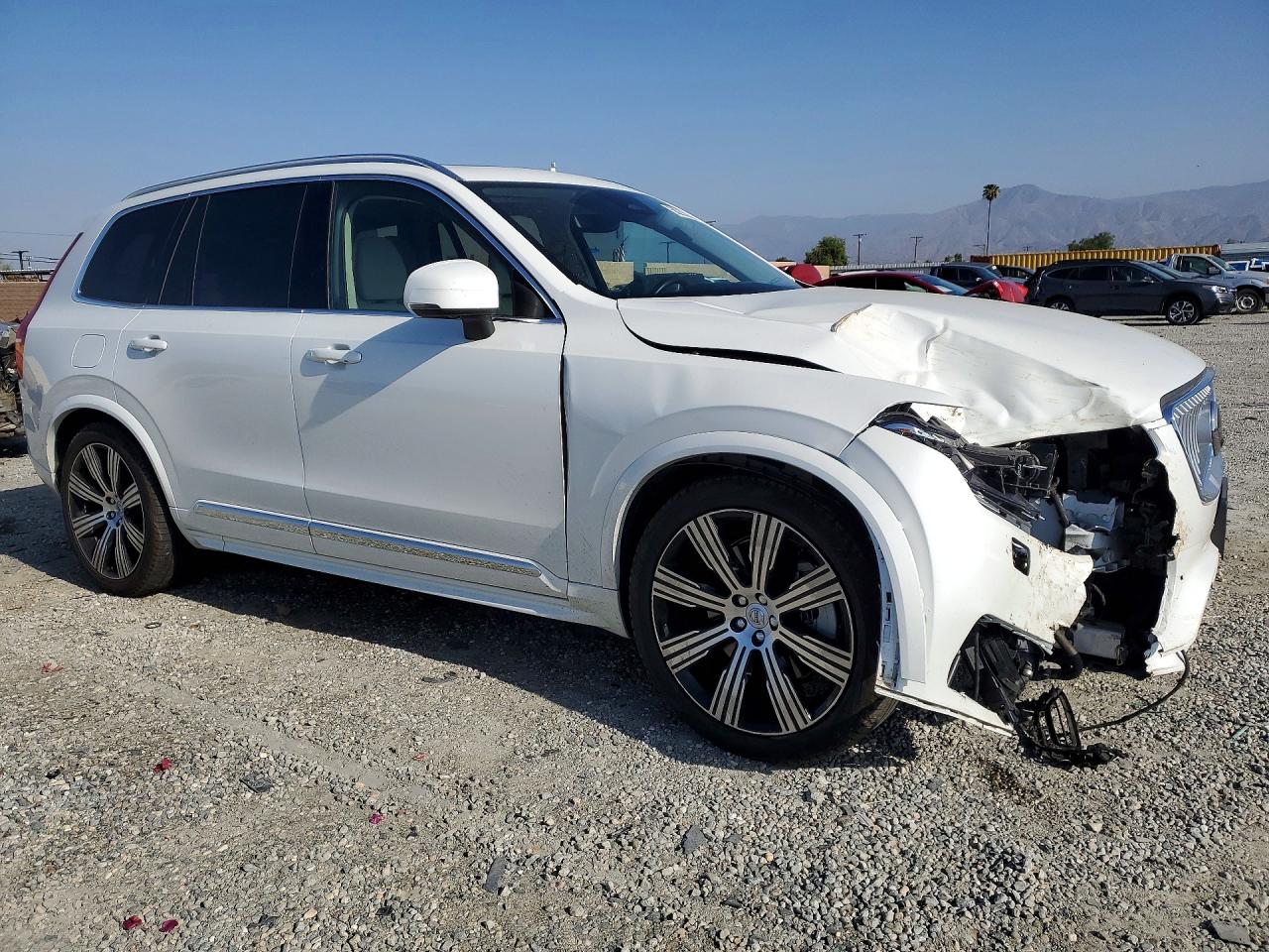 2025 VOLVO XC90 Ultra Bright