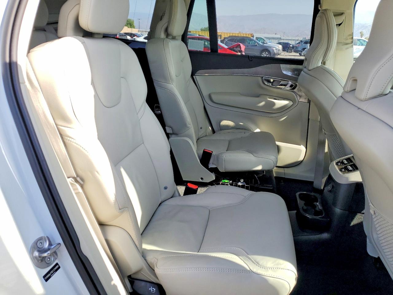 2025 VOLVO XC90 Ultra Bright
