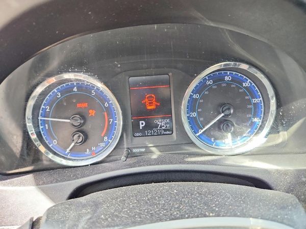 2017 TOYOTA COROLLA