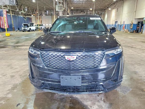2023 CADILLAC XT6 Luxury