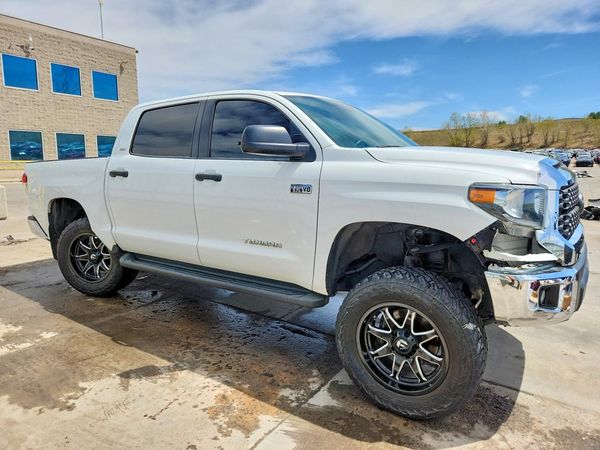 2020 TOYOTA TUNDRA SR5 Grade