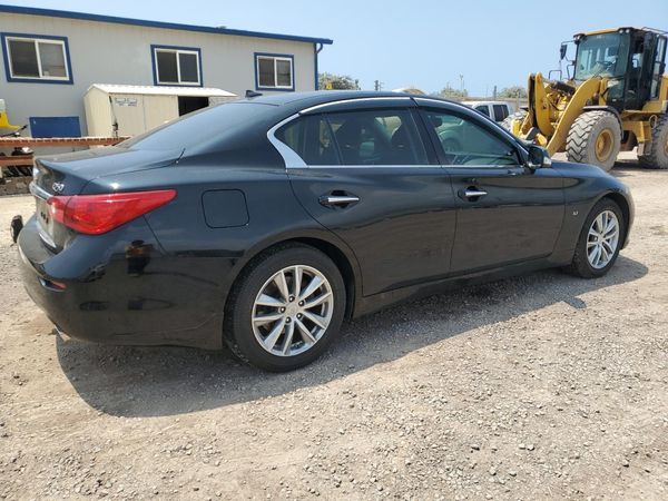 2015 INFINITI Q50