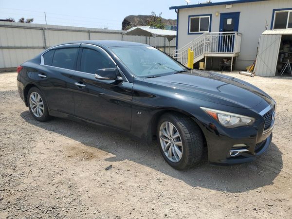 2015 INFINITI Q50