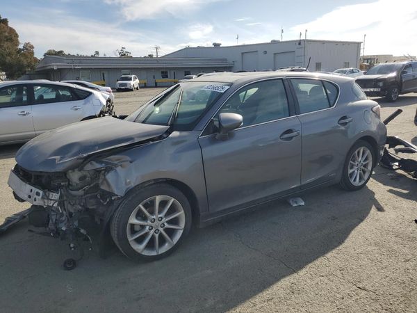 2013 LEXUS CT 200